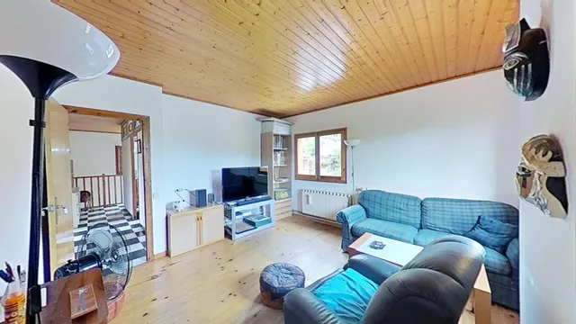 Chalet independiente con parcela de 1.000 m2 en Sol i Aire – Sant Cugat del Vallès — 28