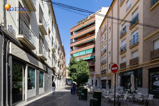 Piso y cochera en venta junto Acera de Darro. — 5