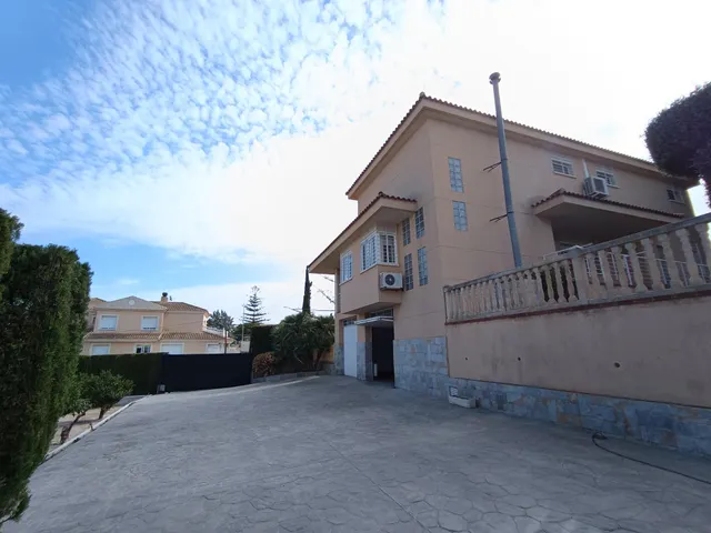 Chalet independiente con piscina, zona deportiva y vistas panorámicas en los romeros Las Torres de Cotillas — 11
