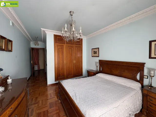 PISO CENTRICO CON GARAJE Y TRASTERO — 7