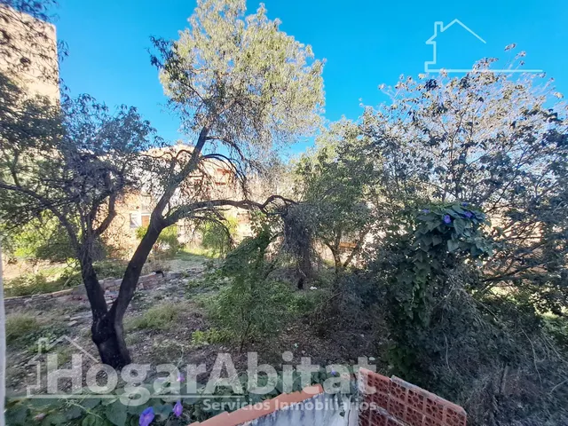 AMPLIA CASA CON 2 TERRAZAS PARA REFORMAR EN EL CENTRO — 36