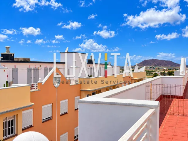 Amplio piso residencial de 2 dormitorios con garaje y trastero — 28