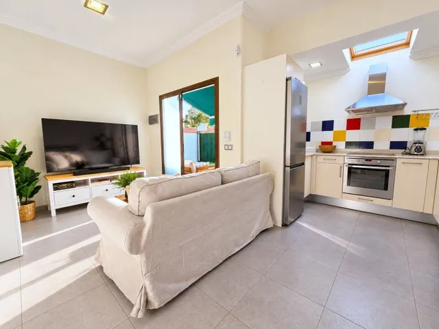 En alquiler estupendo bungalow con amplio jardin y mucha luminosidad — 13