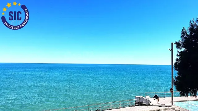 Atractivo apartamento con vistas espectaculares al mar. - foto 3