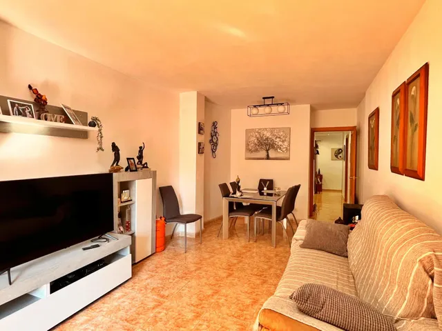 Piso de 4 habitaciones con terraza y ascensor en Ferreries - VPO — 6