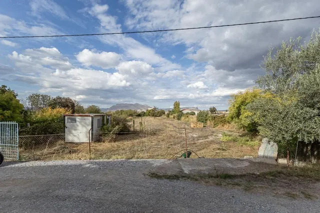 Cortijo con casa de 117 m2 y terreno de 2.312 m2 en Santa Fe — 30