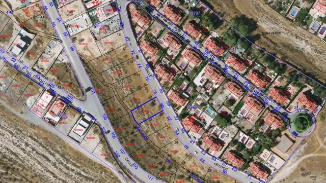 Terreno urbano en la calle Gredos, la Zubia — 5