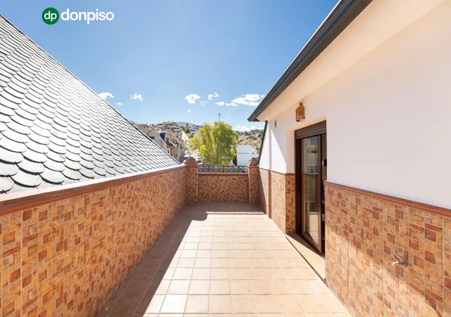 Ático dúplex en el barrio de Monachil. — 9