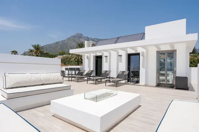 Chalet 5 habitaciones 586m² en venta - Marbella — 47