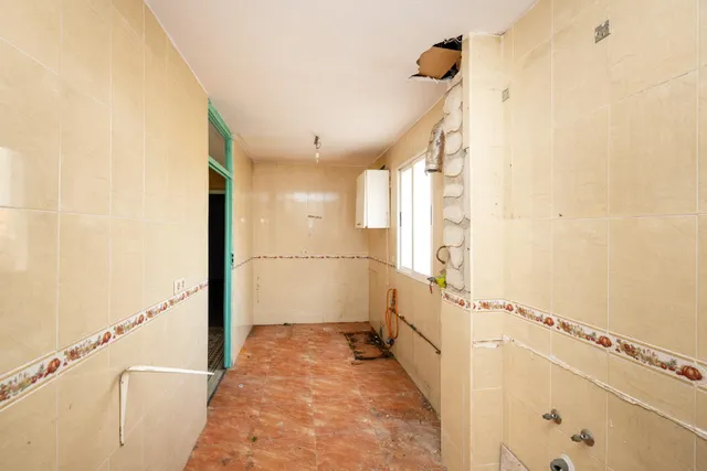 AMPLIO TERCER PISO DE 146,24 m2 PARA REFORMAR EN GRANADA — 10