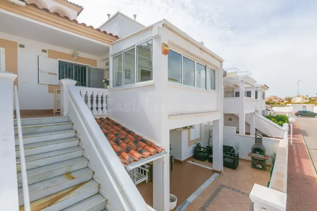 Ático 3 habitaciones 89m² en venta - Punta Prima - foto 3