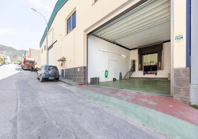 SE VENDE  Nave Industrial en Dúrcal con Instalaciones Completas y Cámara Frigorífica — 29