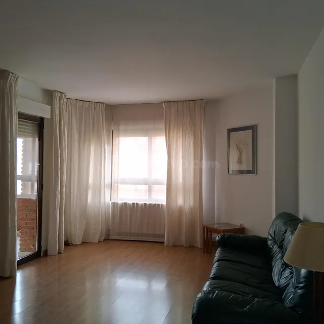 Piso de 137 m2 en la Avenida de España (Junto a El Corte Inglés) . — 5