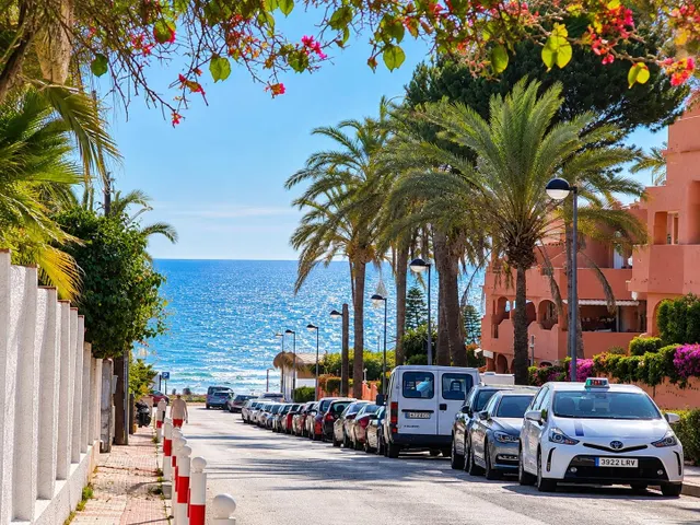 ADOSADO REFORMADO JUNTO A LA PLAYA EN ELVIRIA, MARBELLA ESTE — 22