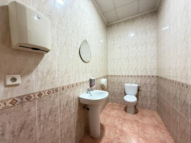 Local comercial 98m² en venta - Playa del Cura — 24