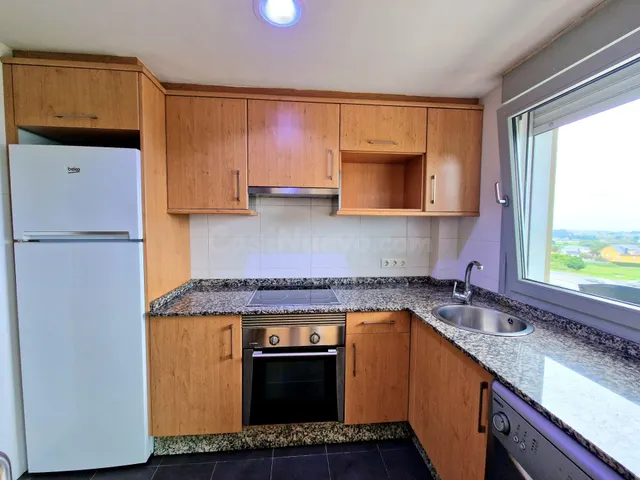 SE VENDE BAJO CON TERRAZA Y VISTAS AL MAR EN BARREIROS - foto 4
