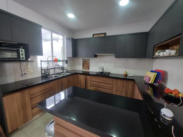 Casa 3 habitaciones 158m² en venta - Tiquipaya - foto 3