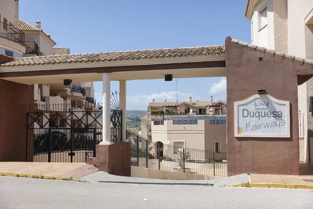 Ático 4 habitaciones 224m² en venta - Costa del Sol — 50