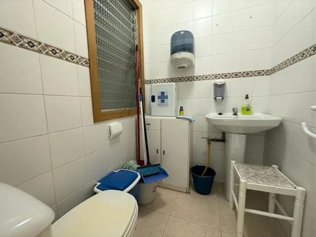¿Estás buscando una oficina en el paseo de Almería? — 18
