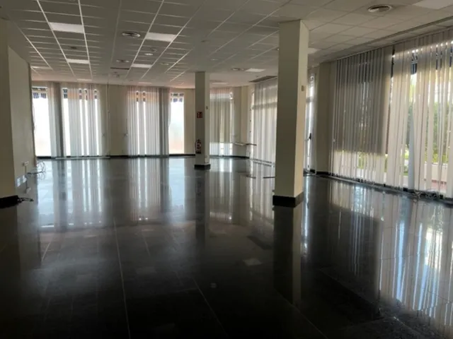 Negocio 460m² en venta - Marbella — 22
