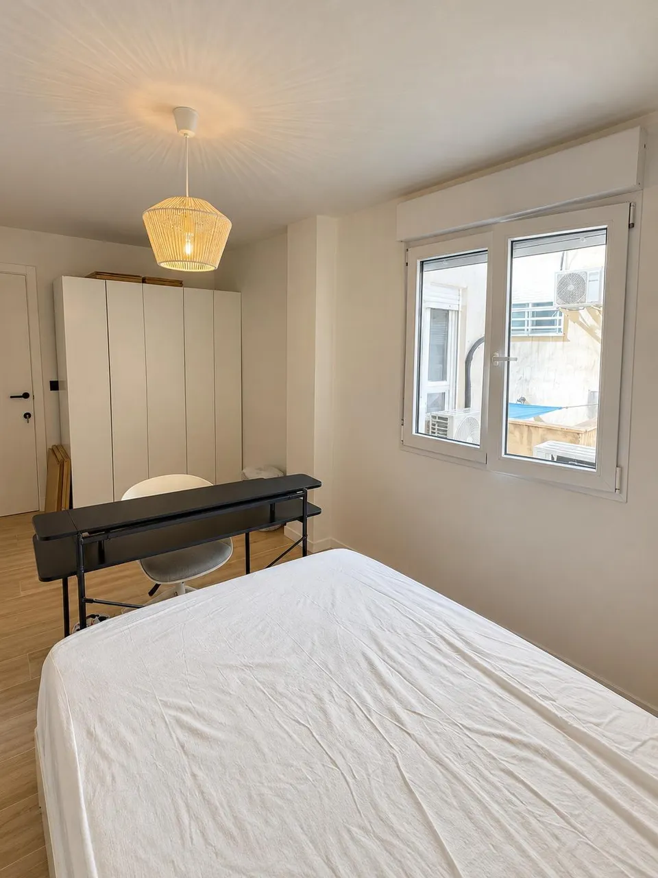 Habitación en vivienda recién reformada y amueblada – Elche