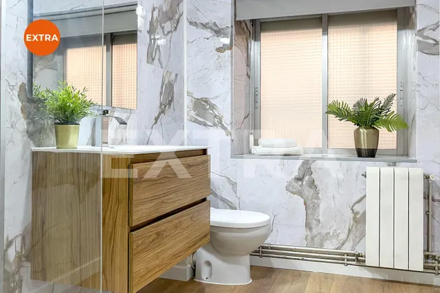 87 m2 exteriores junto a Orense, con propuesta de redistribución a 2 dormitorios y 2 baños — 8