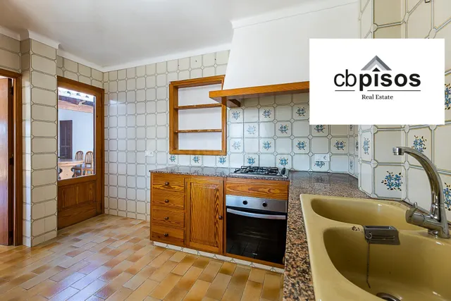 EN VENTA ENCANTADORA VIVIENDA CON JARDÍN, TERRAZ DE 24m2 Y C - foto 5