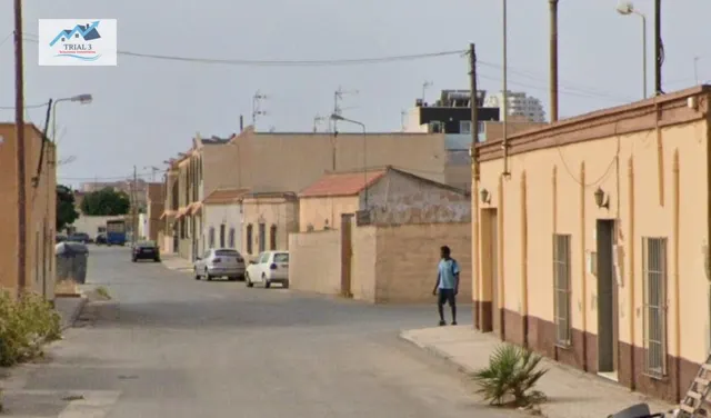 Venta casa en El Ejido (Almería) - foto 2