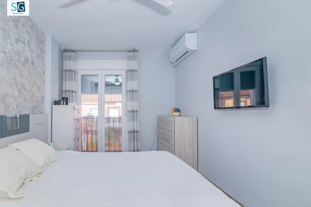 Hijar, Calle Altamira, 3 dormitorios, baño y aseo. — 21