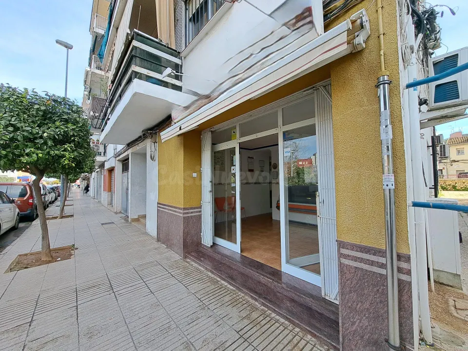 LOCAL COMERCIAL EQUIPADO COMO CARNICERIA