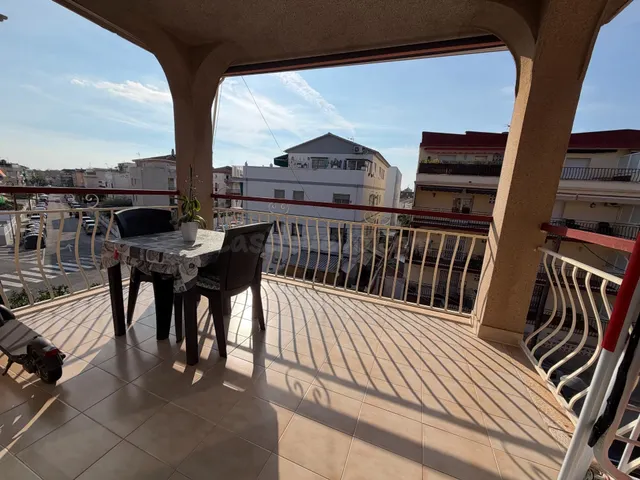 Vivienda esquinera a la venta a pocos metros de la playa — 4
