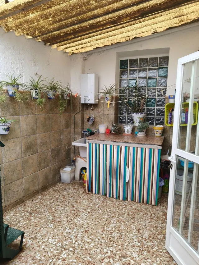 Amplia Casa en Roquetas de Mar, Ideal para Entrar a Vivir — 6