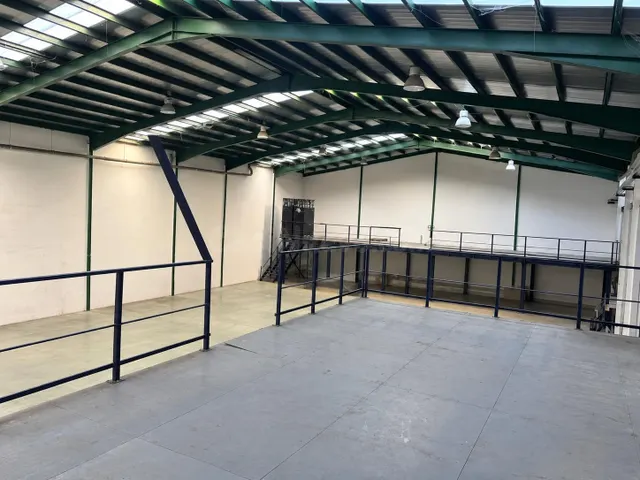 SE VENDE O SE ALQUILA NAVE DE 2300M EN ASPE (ALICANTE) ZONA TERCIARIA — 2
