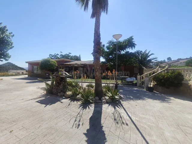 Chalet en Loma Badá, Petrer - foto 3
