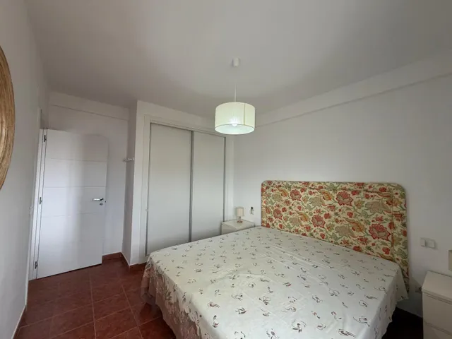 Piso en alquiler de larga temporada en Avenida Blas Infante – 1.300 €/mes — 8