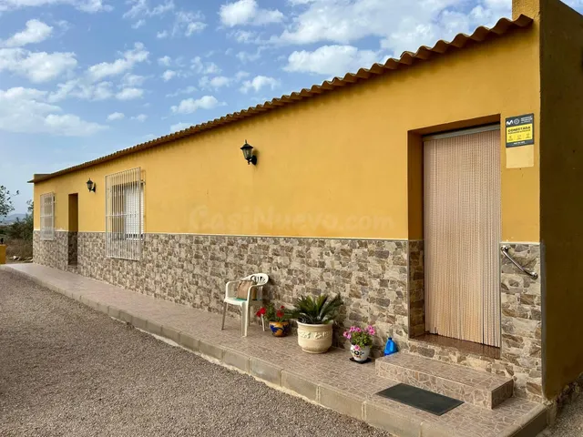 Cortijo de 3 dormitorios en la Fuente de Pulpí - foto 2