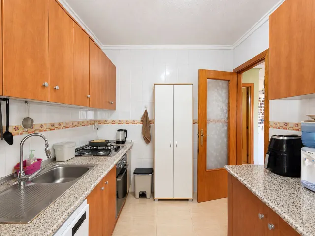 ADOSADO DE 4 DORMITORIOS Y 2 BAÑOS EN CIUDAD QUESADA (ALICANTE) — 8