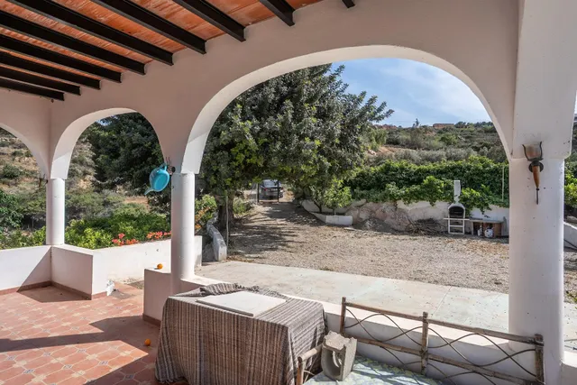 Casa con parcela en perfecto estado - foto 3