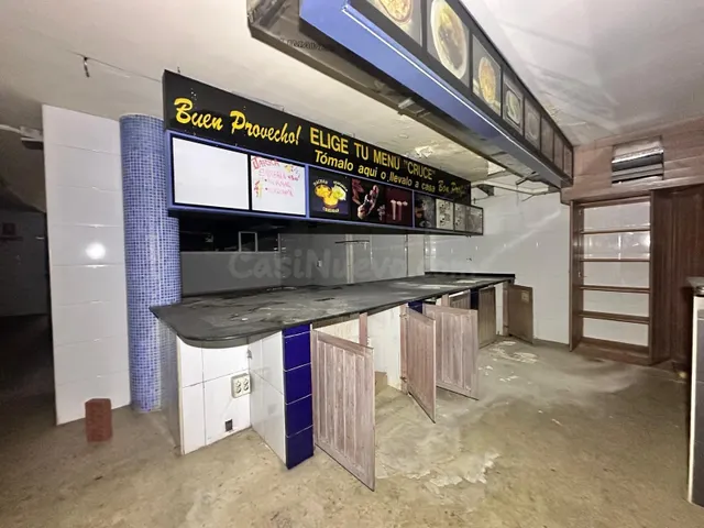 Se vende local comercial en cerdanyola del vallés — 2