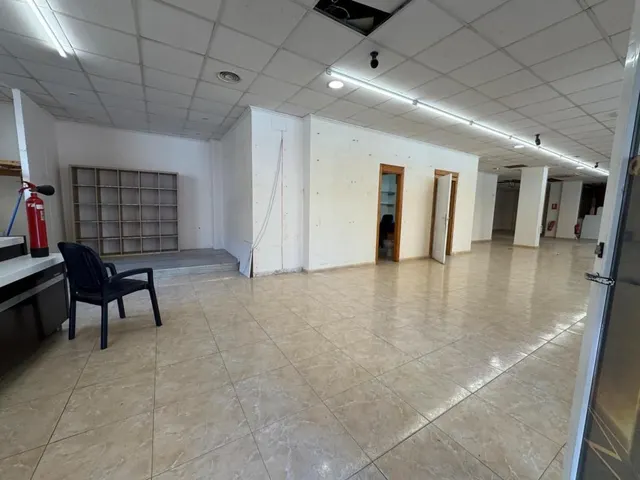 Local comercial 496m² en venta - Playa del Cura — 11
