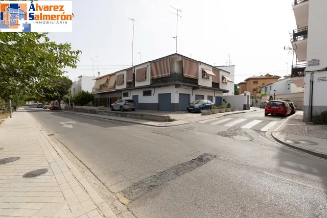 Piso 3 habitaciones en Calle Santa Margarita, junto Cmno. Bajo de Huétor — 36