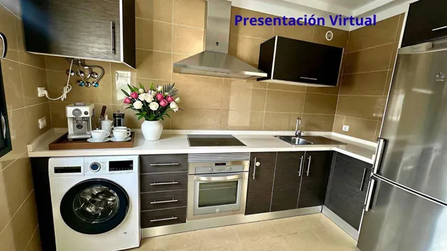 Piso exterior de 3 dormitorios y 2 baños con garaje y trastero en Avenida Buenos Aires. — 6