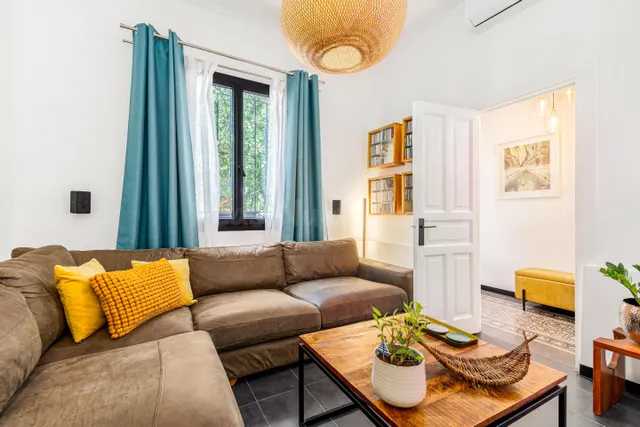 Casa unifamiliar en venta  con piscina privada, 5 dormitorios y amplio patio en Málaga — 12