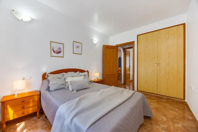 APARTAMENTO DE DOS DORMITORIOS CON VISTAS A LA LAGUNA ROSA Y CON PISCINA COMUNITARIA — 18