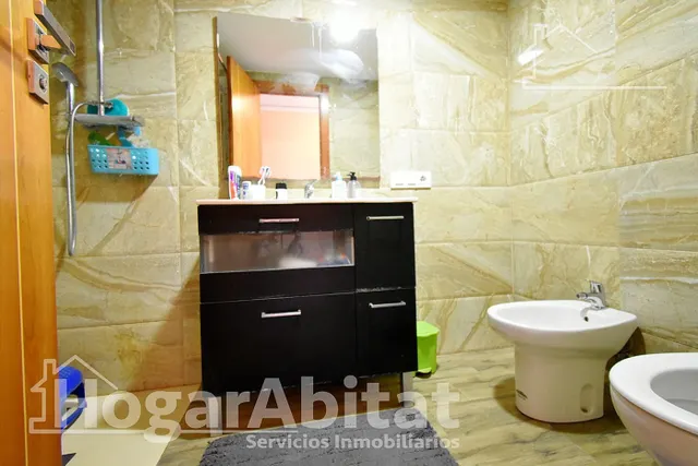 Muy amplio con balcón, exterior y muchísima luz natural — 31