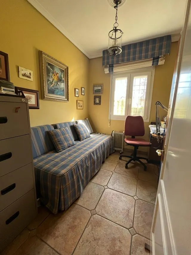 PARCELA DE 3000 M2 SEGREGABLE EN TRES CON DOS CHALETS — 18