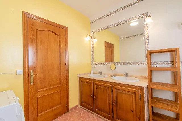 Venta de chalet en las mogarizas con 1125 metros de parcela urbano — 32