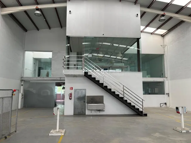 Nave a la venta en Elche, Parque empresarial de Torrellano.