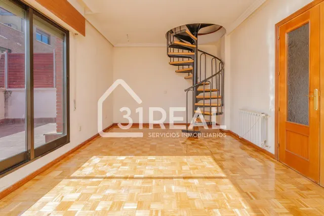 Ático duplex con terraza en Valdeacederas — 6