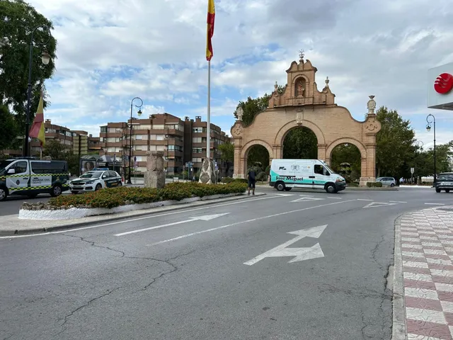 LOCAL COMERCIAL EN ALAMEDA DE ANDALUCIA ESTA DISPONIBLE¡¡¡¡ - foto 5
